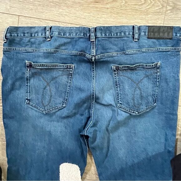Calvin Klein Relaxed Straight Leg Jeans Size 48x30 - Picture 3 of 8